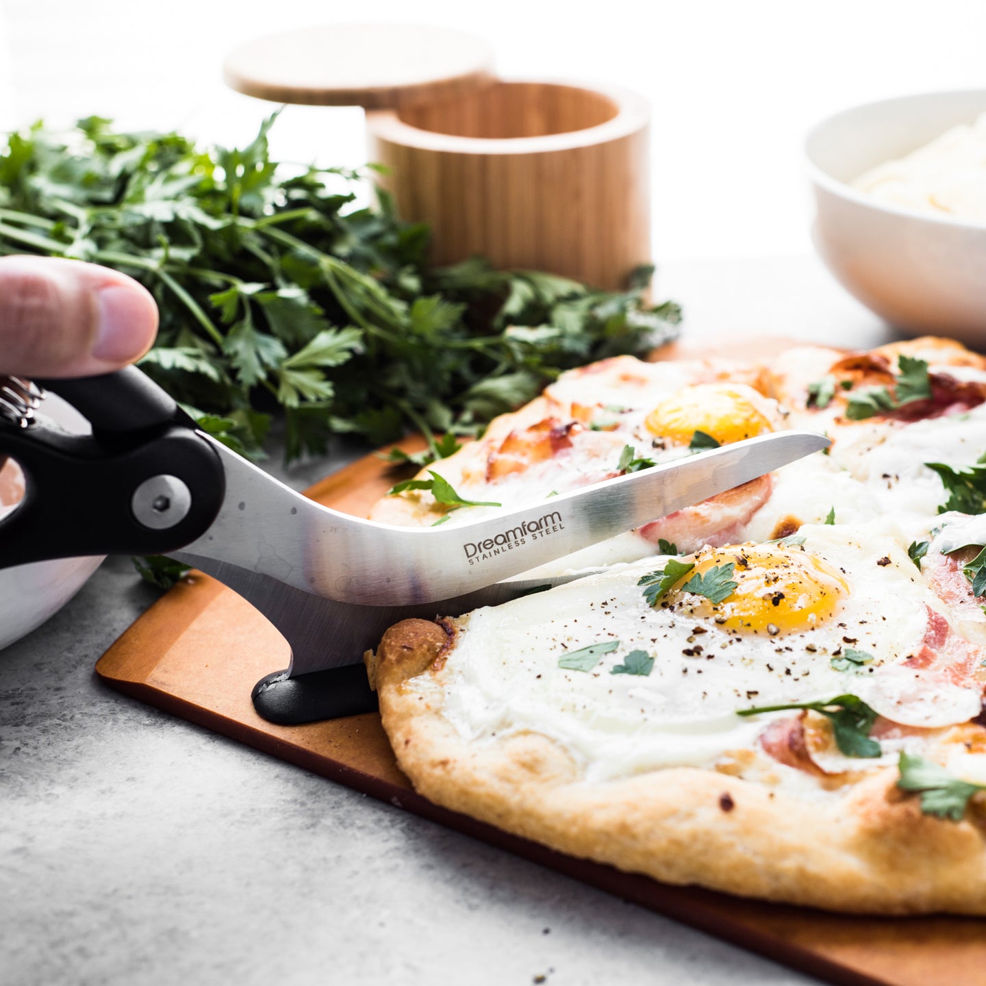 Dreamfarm Scizza Pizza Scissor / Black | Borough Kitchen