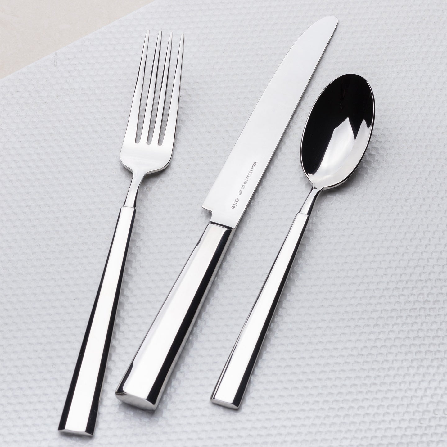 Reviews – The Cutlery Review