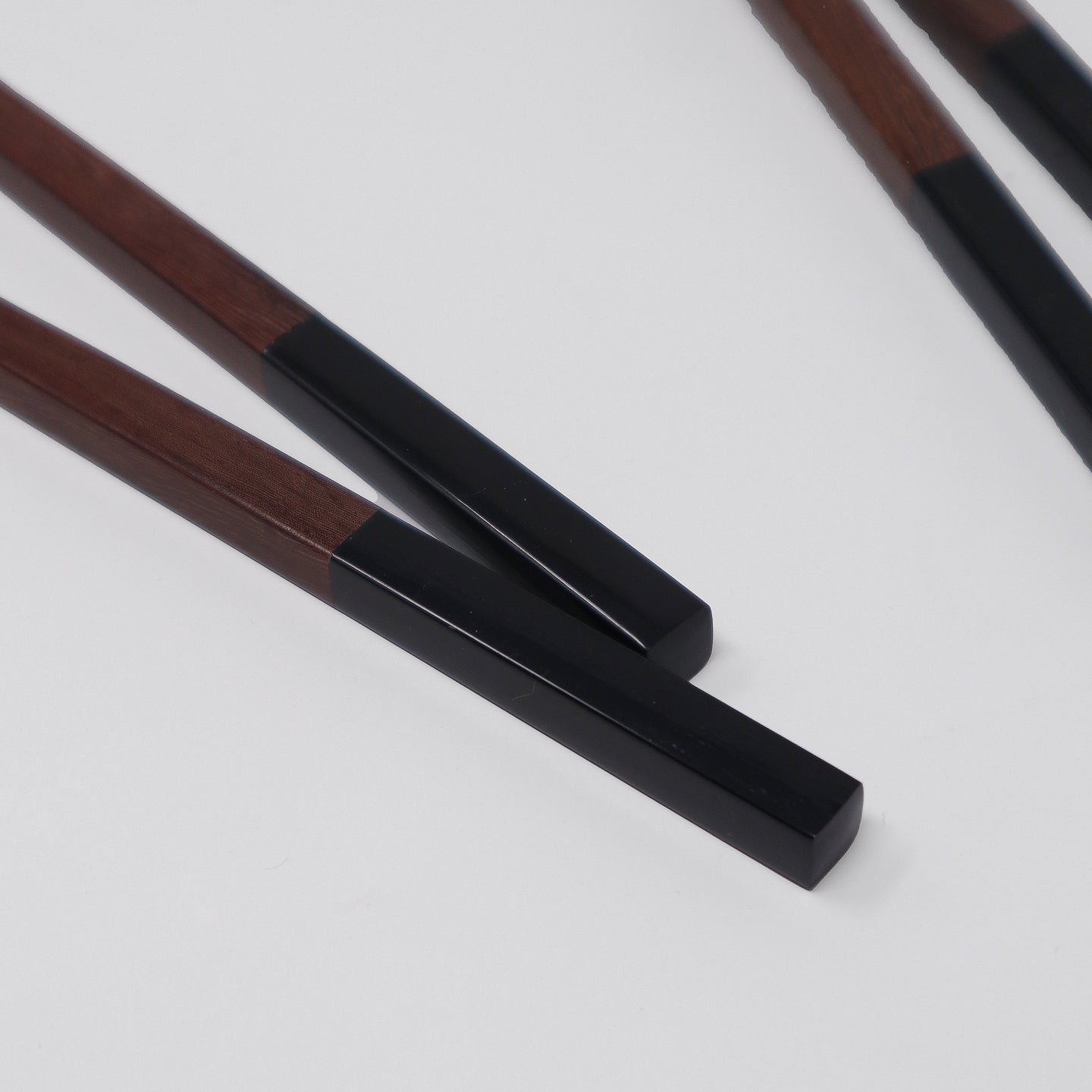 Sarah Petherick Red Wood Chopsticks & Rest / Set of 2 / Black Horn